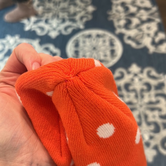 Hooters stocking hat. - Picture 10 of 12